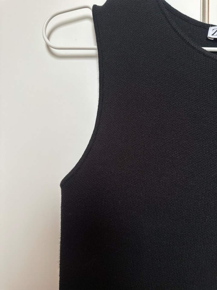 Düğmeli Siyah Midi Triko Elbise - Görsel 4