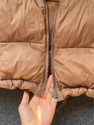 Stradivarius kadın şişme yelek - Görsel 3