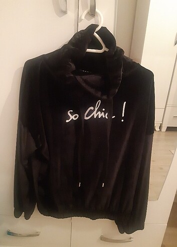 Siyah kadife bel ve kol lastikli sweatshirt