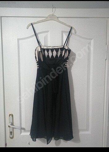 Kısa siyah elbise 
