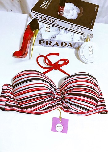 Çizgili Desenli Kırmızı Bikini Takımı - Görsel 2