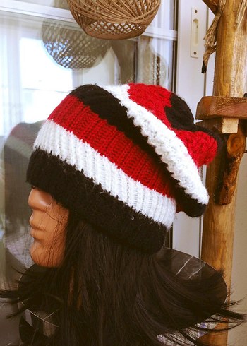 (ST) KIRMIZI RENK BLOK ÇİZGİLİ ŞIK SPOR TİWİL UNISEX ŞAPKA BERE
