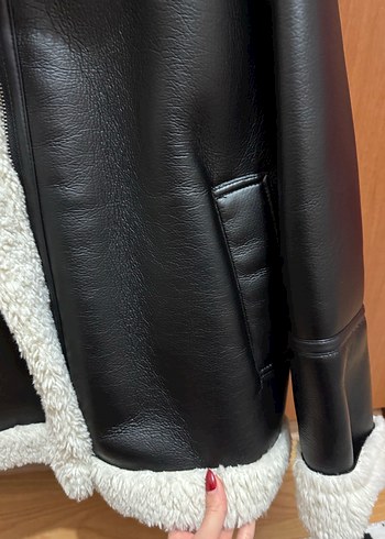 Stradivarius Siyah Deri Kürklü Kadın Ceket - Görsel 5