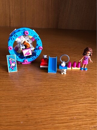 Diğer Lego friends Olivia 41383