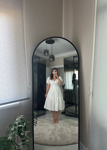 V Yaka Askılı Midi Beyaz Mini Elbise