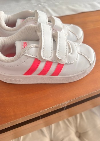 Beyaz Adidas Kız Çocuk Spor Ayakkabı - Görsel 4