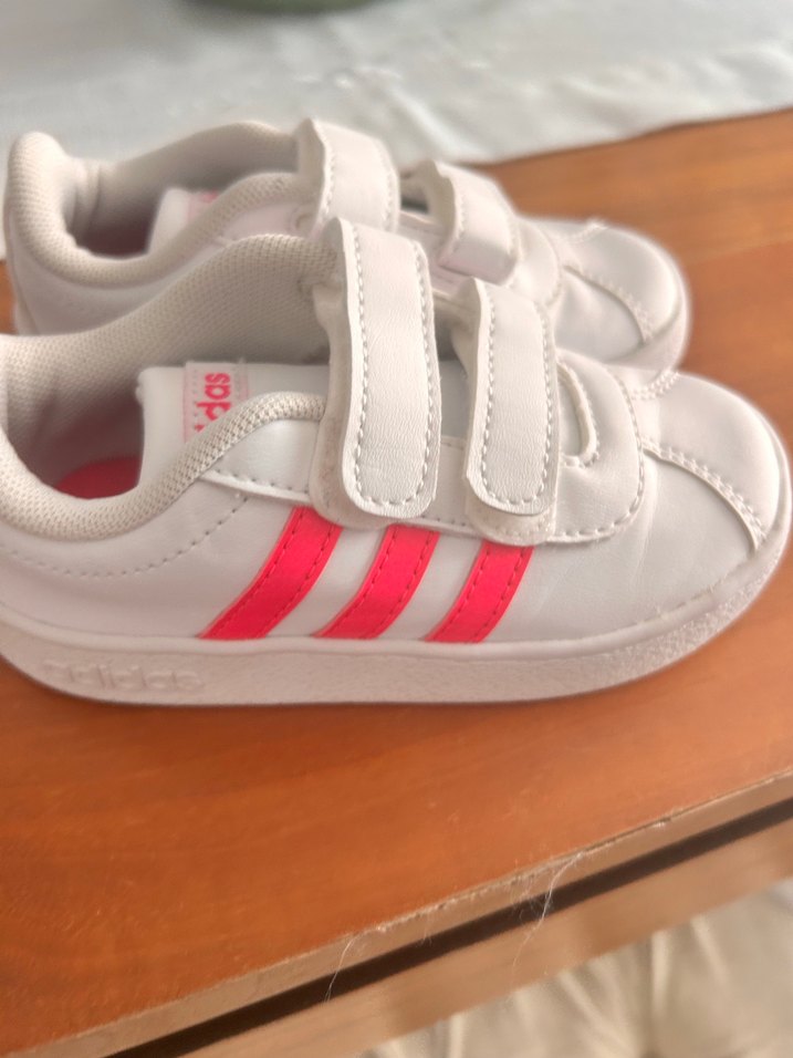 Beyaz Adidas Kız Çocuk Spor Ayakkabı - Görsel 3