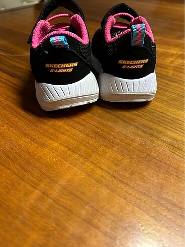 22 Beden siyah Renk Skechers Kız ışıklı siyah spor ayakkabı