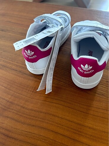 25 Beden beyaz Renk Adidas Stan Smith kız çocuk