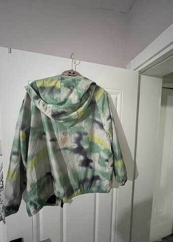 Erkek Çocuk Şeffaf Kapüşonlu Yağmurluk - Görsel 3