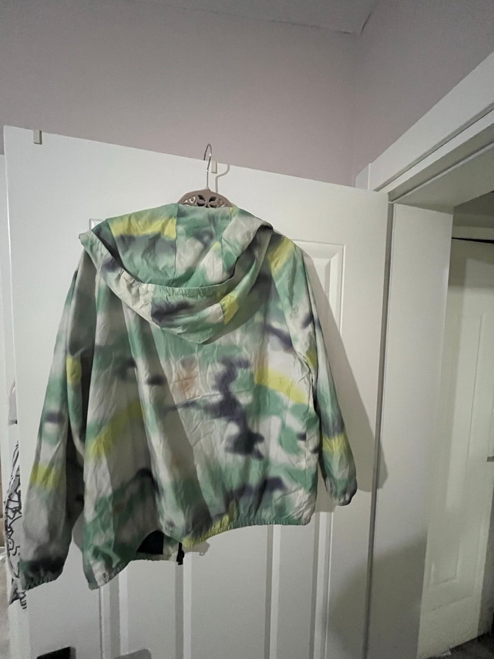 Erkek Çocuk Şeffaf Kapüşonlu Yağmurluk - Görsel 3