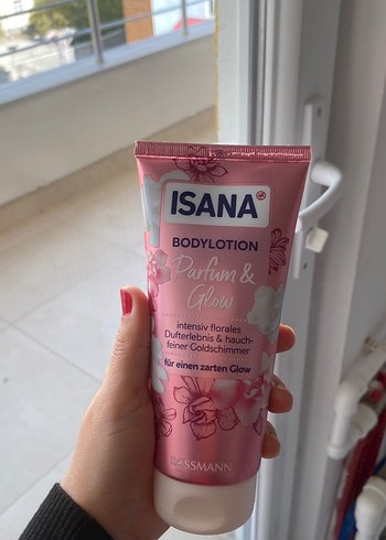 Isana Glow Çiçek Kokulu Vücut Losyonu