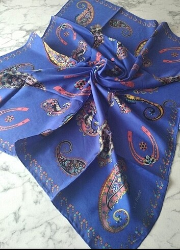 Eşarp silkhome