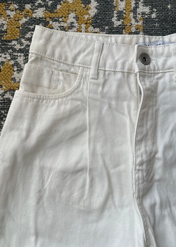 Zara Beyaz Kadın Geniş Kesim Jean