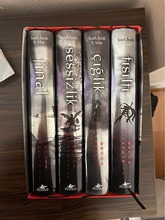 Hush Hush Serisi / Fısıltı Serisi