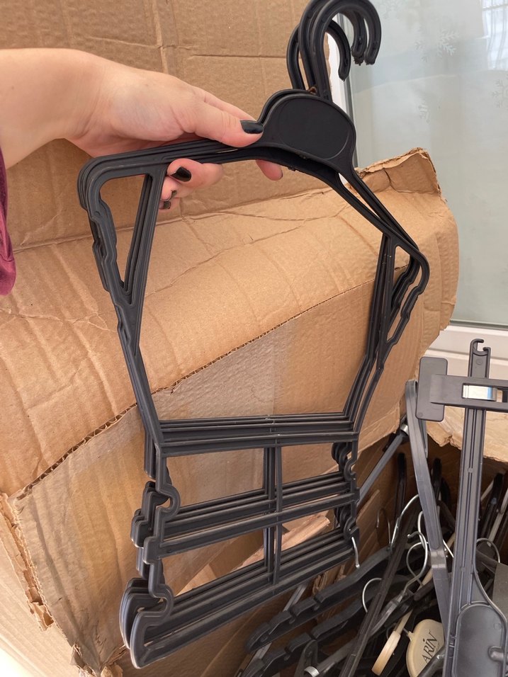 Siyah Plastik Askılar - Görsel 4