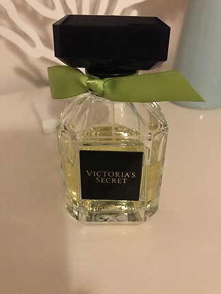 Victoria'dan secret parfüm .