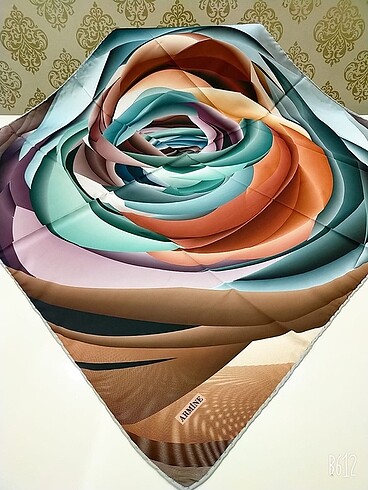 Armine twill eşarp 90*90 cm