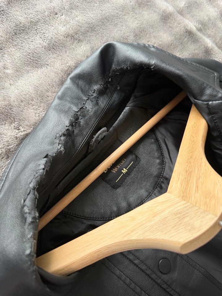 Düğmeli Siyah Deri Kadın Ceket - Görsel 4