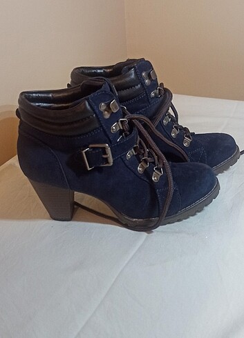 Deichmann Bot