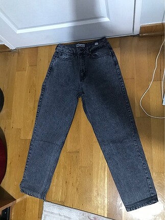 Mom Jean