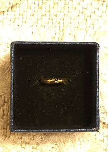 Diğer Bulutlu gold Yüzük