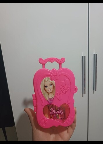 Barbie oyuncak bavul