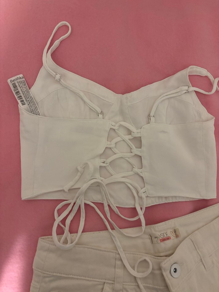 Beyaz Pamuklu V Yakalı Mini Bustiyer - Görsel 3