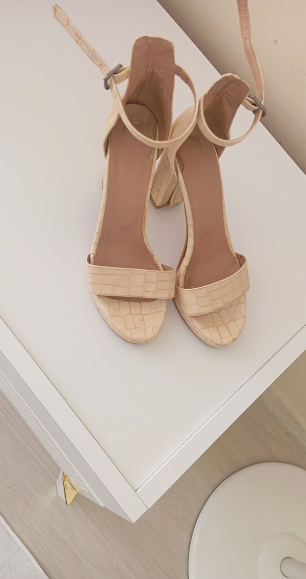 Bej Yılan Desenli Tokalı Kadın Topuklu Ayakkabı - Görsel 2