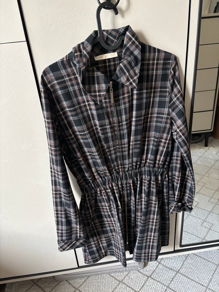 Gri Ekose Desenli Uzun Kollu Kadın Gömlek - Görsel 3