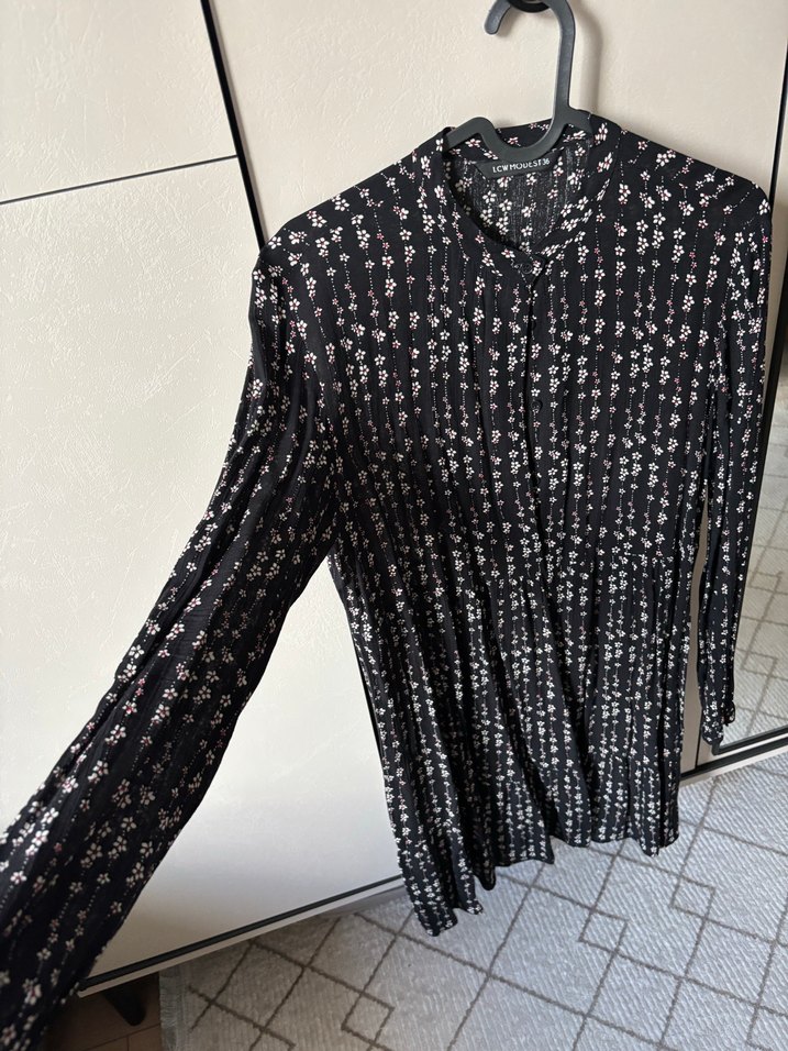 Piliseli Siyah Desenli tunik - Görsel 3