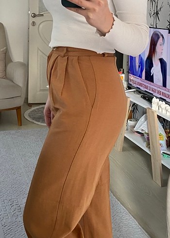 Düğmeli Bej Kadın Rahat Kesim Kumaş Pantolon - Görsel 2