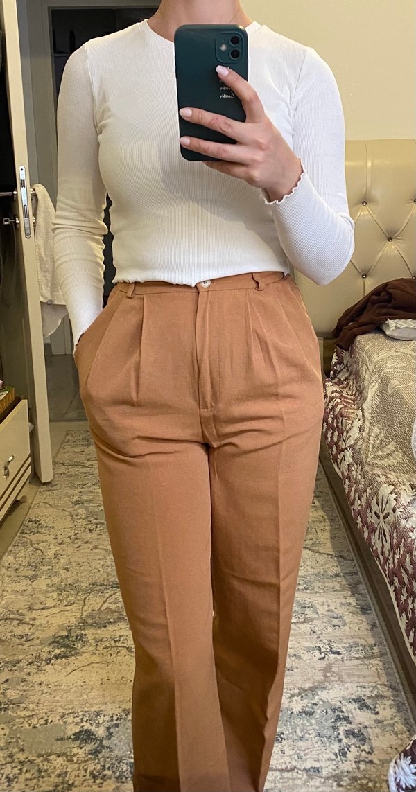 Düğmeli Bej Kadın Rahat Kesim Kumaş Pantolon - Görsel 4