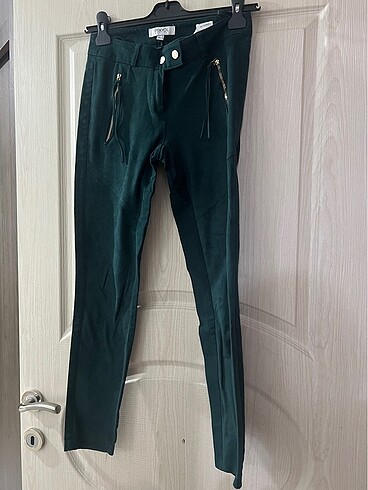 Zümrüt yeşili süet İpekyol pantolon