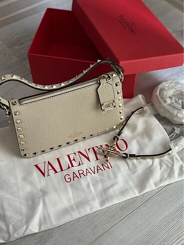 100% orijinal Valentino çanta sıfır