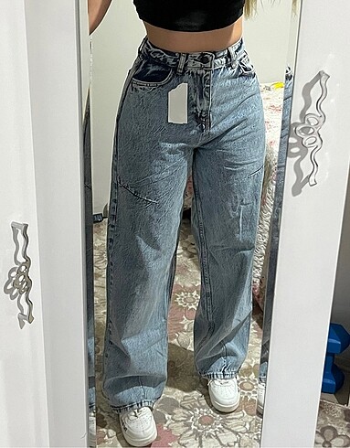 Arkası kemer detaylı baggy