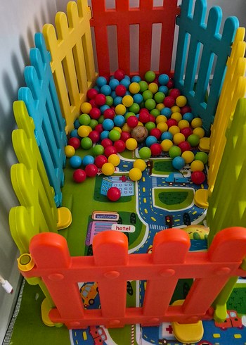 Renkli Plastik Çit Oyun Alanı - Görsel 4