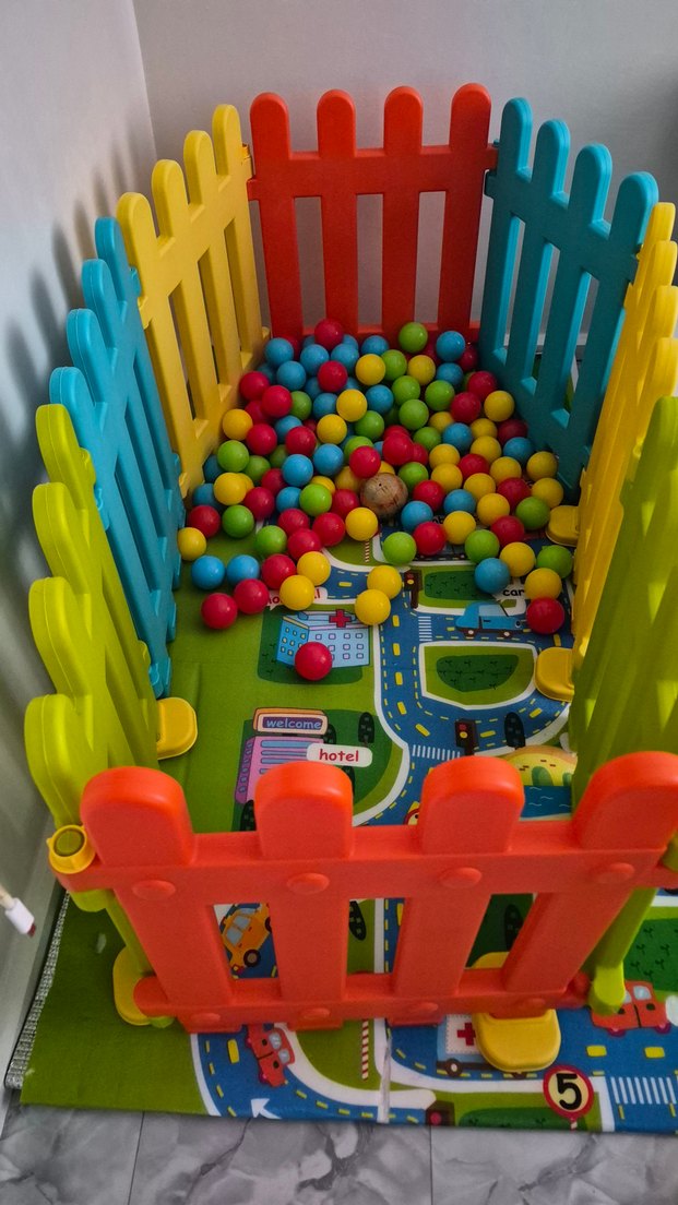 Renkli Plastik Çit Oyun Alanı - Görsel 4