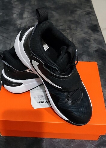 Nike Nike team hustle D11