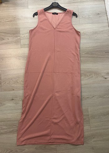 Pembe V Yaka Kolsuz Uzun Elbise