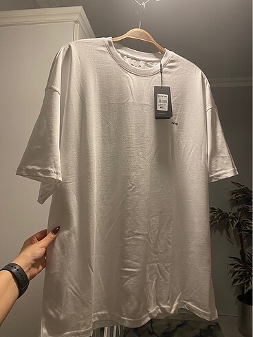 l/xl Beden beyaz Renk Avva marka oversize tişört