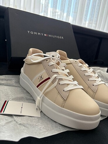 Tommy Hilfiger Tommy hilfiger sıfır
