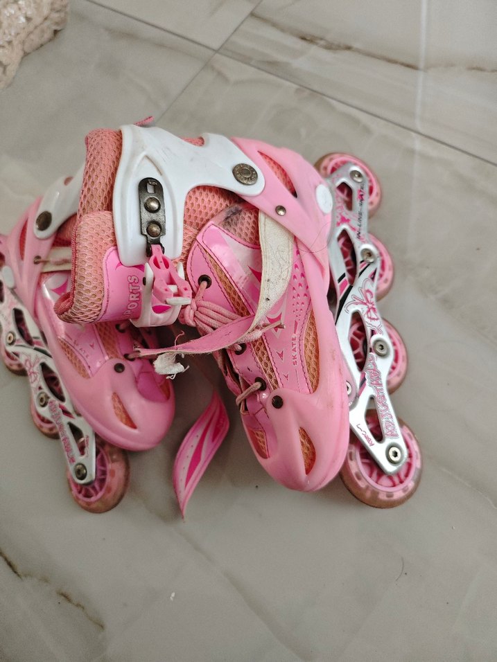 Pembe desenli  Bağcıklı kız Paten - Görsel 2