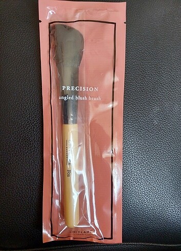 Oriflame Allık fırçası 