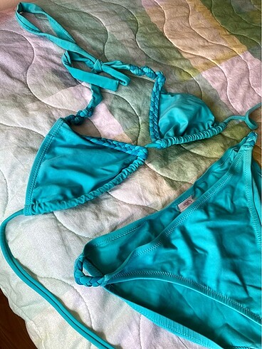 LC Waikiki Bikini takımı