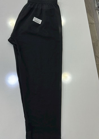Siyah Kadın Rahat Kesim Kumaş Pantolon