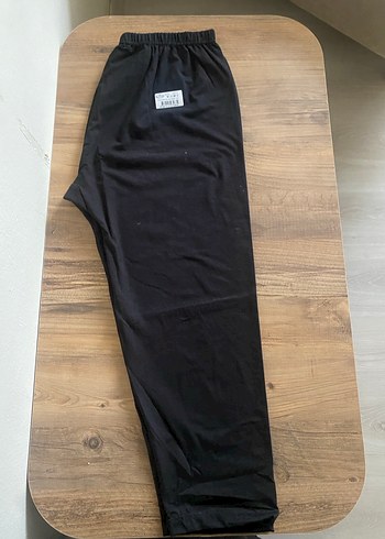 Siyah Rahat Kesim Kadın Kumaş Pantolon