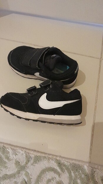 25 Beden Nike cocuk ayakkabisi