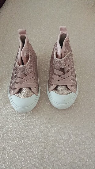 Pembe simli ayakkabi