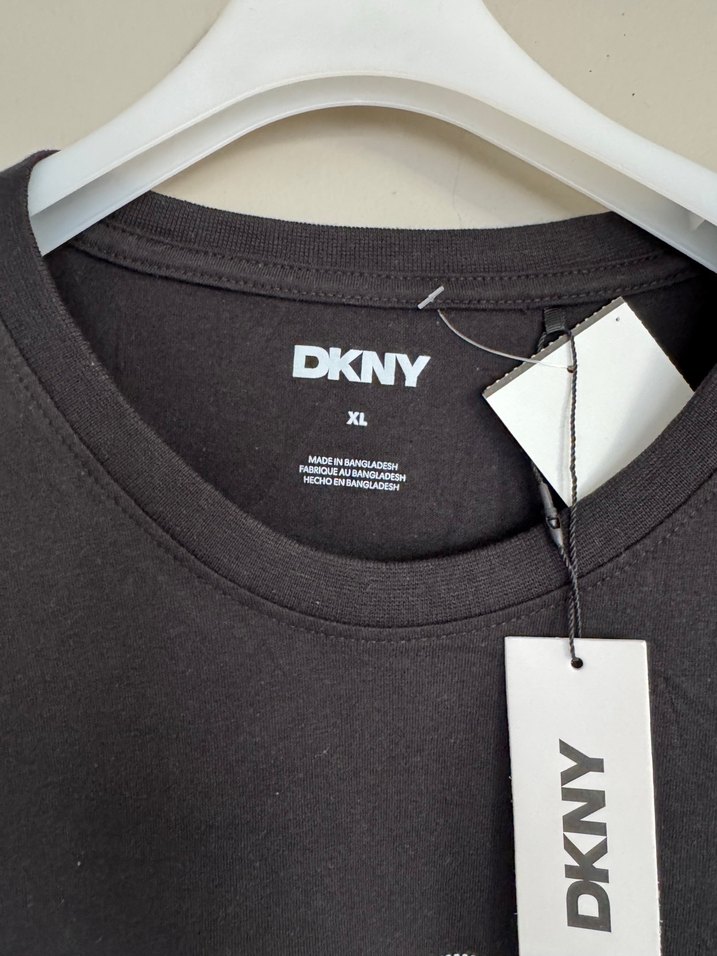 DKNY Siyah Oversize Erkek Tshirt Amerikadan — görsel 3/3